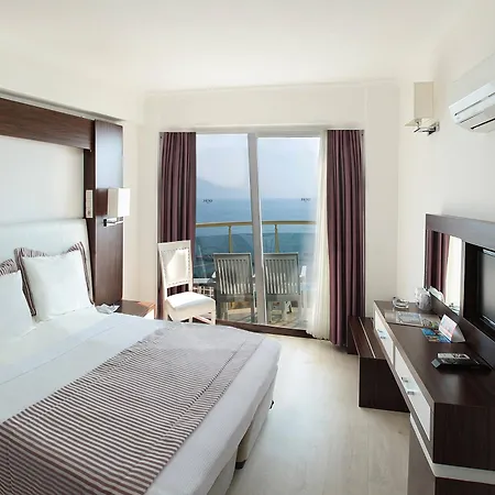 Arora Hotel 4*