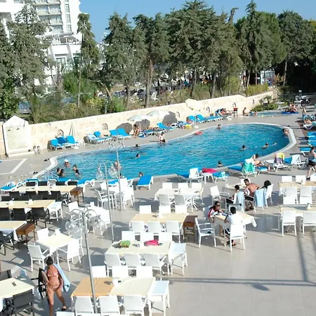 Otel Arora 4*
