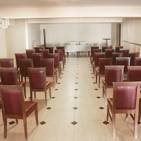 Ξενοδοχείο Arora 4*