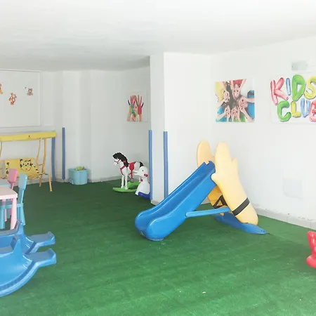 Arora Κουσάντασι