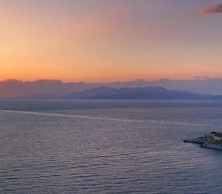 Arora Kusadası