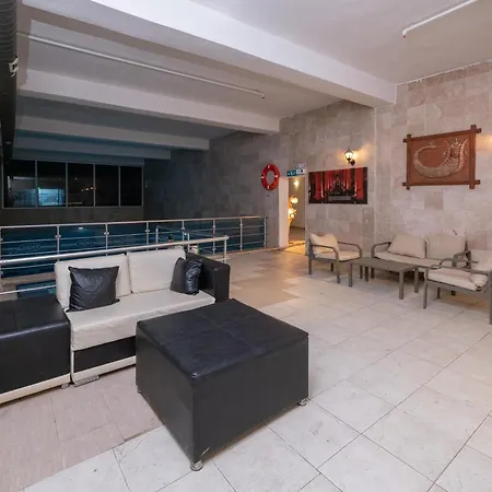 Arora Kusadası