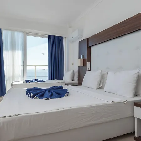 Hotel Arora 4*