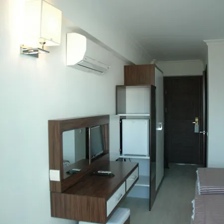 Arora 4*